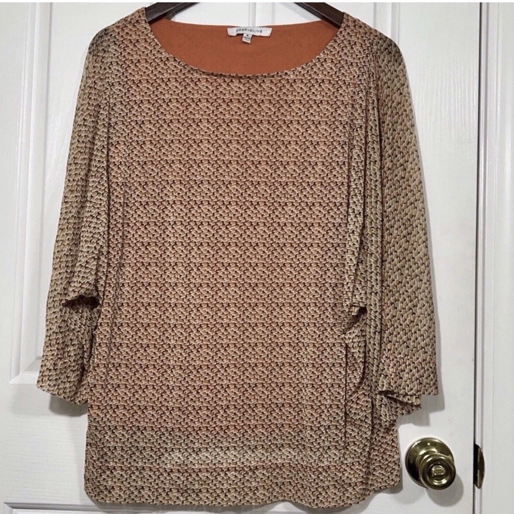 ROSE + OLIVE Earth Tone Geometric Print Batwing Blouse M Boho Layered Top